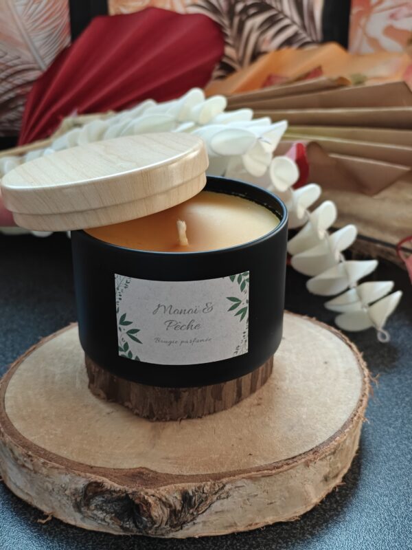 Bougie parfumée, pot métallique "Monoï et Pêche"